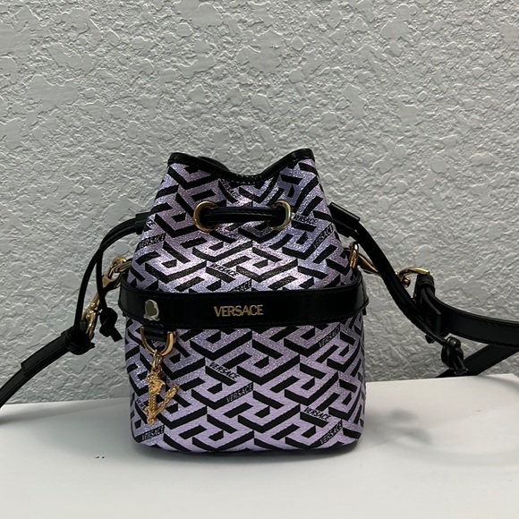 SALE! Versace La Greca Virtus metallic monogram bucket leather crossbody bag NEW - Picture 5 of 12